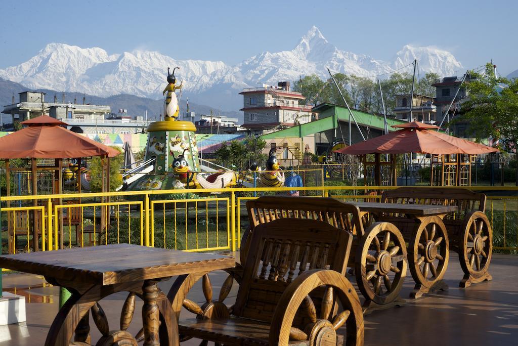 Hotel Jal Mahal Pokhara Esterno foto