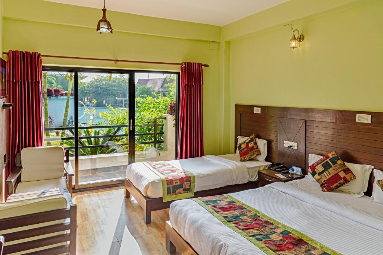 Hotel Jal Mahal Pokhara Esterno foto
